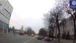 У Луцьку у водія забрали "права" через небезпечні маневри (відео)