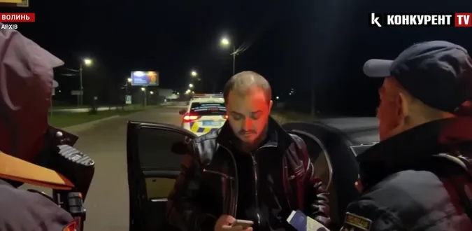 У настоятеля монастиря, який п’яним катався Луцьком, забрали права і вліпили штраф (відео)