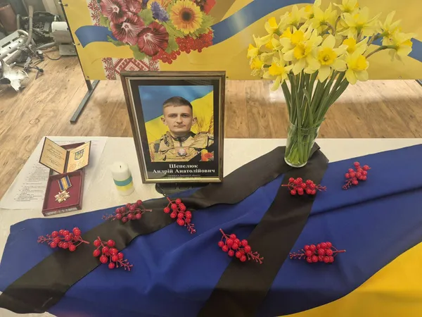 На Волині мамі загиблого Героя вручили його посмертний орден (фото)