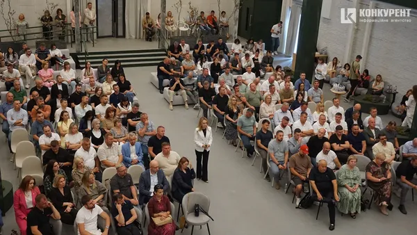 У Луцьку влада зустрілась із бізнес-спільнотою для обговорення святкування 600-річчя з’їзду монархів (фото)