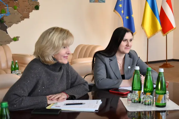 Ольга Данілова та Юлія Спас