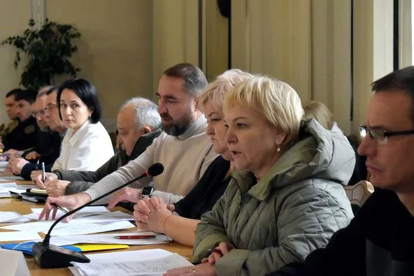 Укриття, система оповіщення та «тривожні кнопки» у закладах освіти: голова ОДА Іван Рудницький провів велику нараду