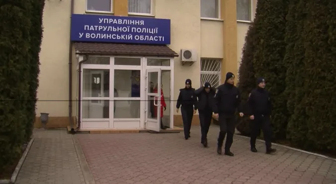 Пишіть листи: волинські патрульні обмежили прийом громадян