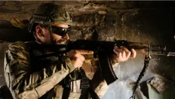 Безсоння та звичка тримати зброю: ветеран з Луцька розповів про наслідки війни після повернення додому (відео)