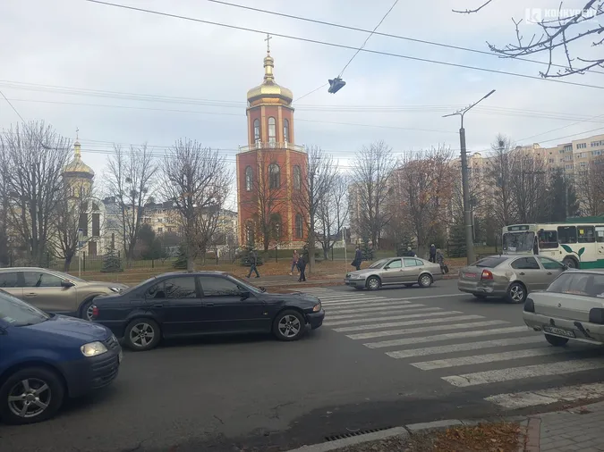 У Луцьку BMW врізалась у «шкоду» на переході (фото)