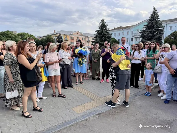 До Нововолинська повернувся звільнений з полону Захисник України Олег Карпюк (фото)