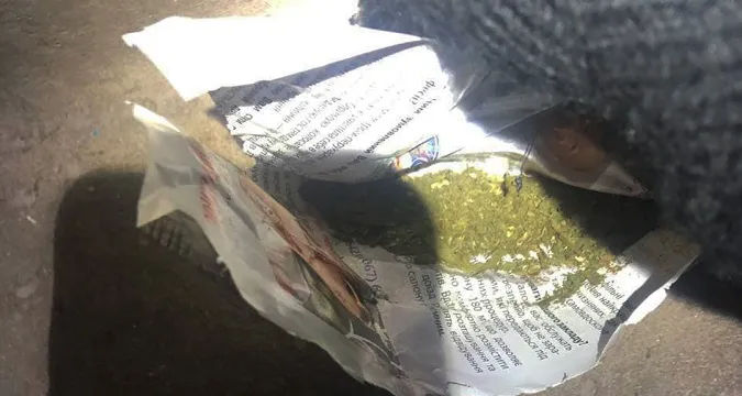 У Луцьку в під'їзді на Грушевського зловили наркомана (фото)