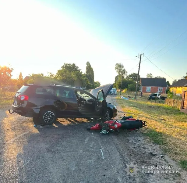 На Волині – жахлива смертельна аварія: двоє загиблих, шестеро людей у лікарні (фото)