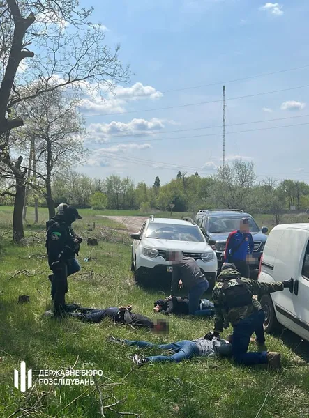 $4500 з «клієнта»: на Одещині місцеві переправляли до Молдови чоловіків призовного віку (фото)