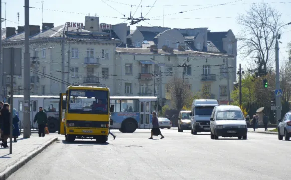 У Луцьку власники дорогих автомобілів заплатять 25 тисяч гривень