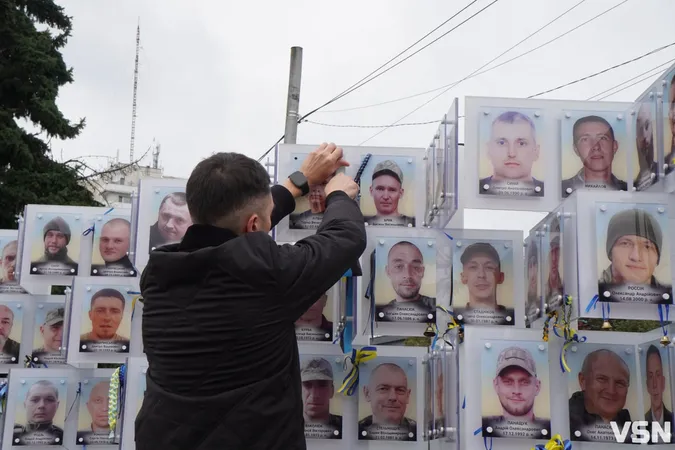«Для мене це вже моя реальність»: у Луцьку зустріли Павла Літвіна після 50 місяців російського полону (фото)