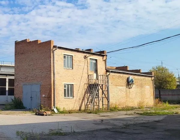 Луцький завод «Богдан» продають на OLX: скільки просять (фото)