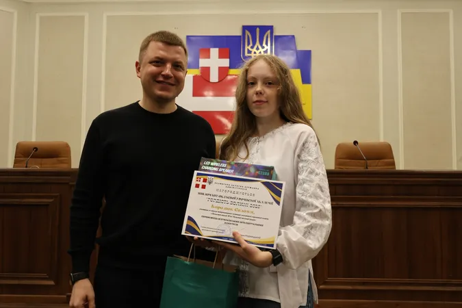 Гордість Волині: у Луцьку відзначили юних інтелектуалів та їхніх наставників (фото)