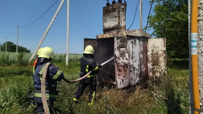 У Луцькому районі горіла трансформаторна підстанція (фото)