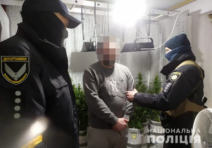 Лучанин зберігав у «закрутках» 1,5 кіло канабісу (фото)
