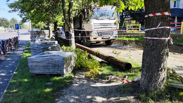 У Луцьку ремонтують тепломережі: як місто готується до опалювального сезону (фото, відео)