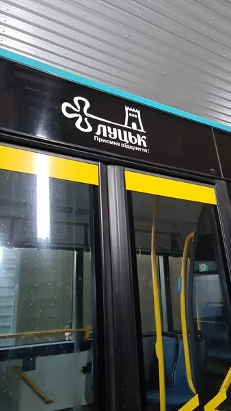 У Луцьку на маршрут № 30 виїдуть сучасні автобуси нового перевізника (фото, відео)