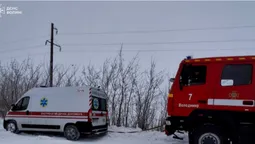 На Волині дорогою до пацієнта «швидка» застрягла в заметі