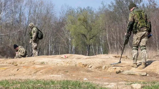 У Польщі канадські інструктори вчать українських військових мінній безпеці (фото)