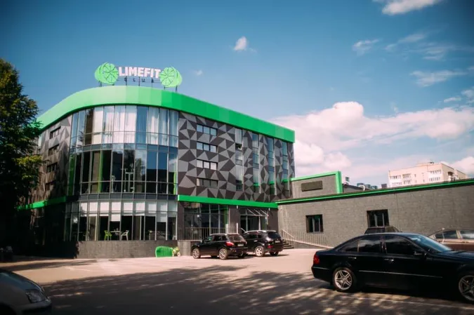 У популярному спортклубі Луцька через люті морози – біда з басейном: що там коїться