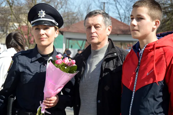 Нові патрульні поліцейські розповіли, як треба себе поводити на Пасху (фото)