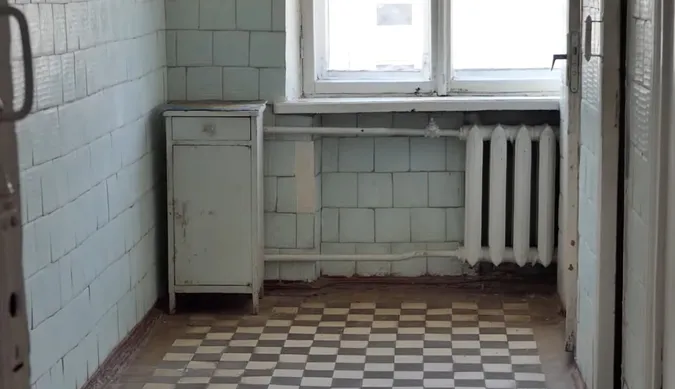 Амбулаторія у Луцьку руйнується через роки бездіяльності мерії (відео)