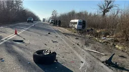 У жахливій ДТП на Рівненщині травмувалися 9 людей, двоє – у реанімації (фото)