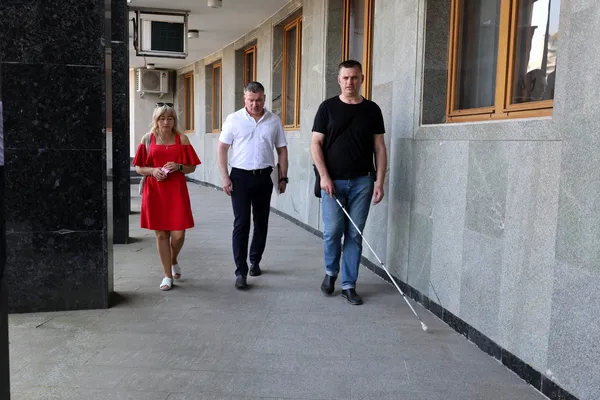 Головна адмінбудівля Волині пройшла тест на безбар'єрність (фото)