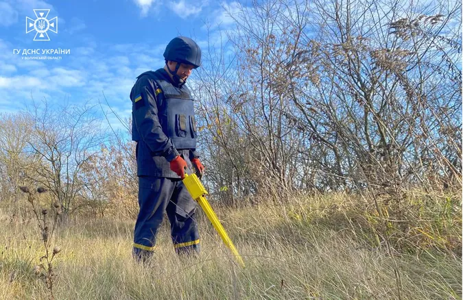 Волинські сапери знайшли 8 снарядів у Луцькому районі та 46 – на Донеччині (фото)