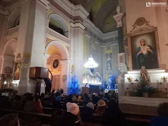 У луцькому костелі почали святкувати Різдво (фото)