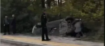 Біля Луцька перевернулось BMW, водія забрали в реанімацію (відео)
