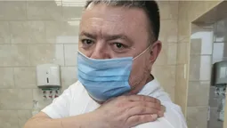 Директор луцької поліклініки №1 Ігор Гнетньов вакцинувався проти COVID
