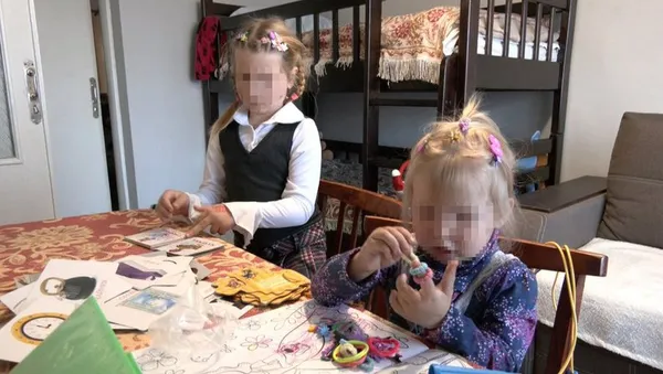 Сестри з Донеччини, яких виховує патронатна сім'я у Луцьку