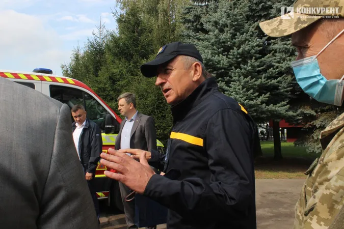 Як вітали з професійним святом луцьких рятувальників (фото)