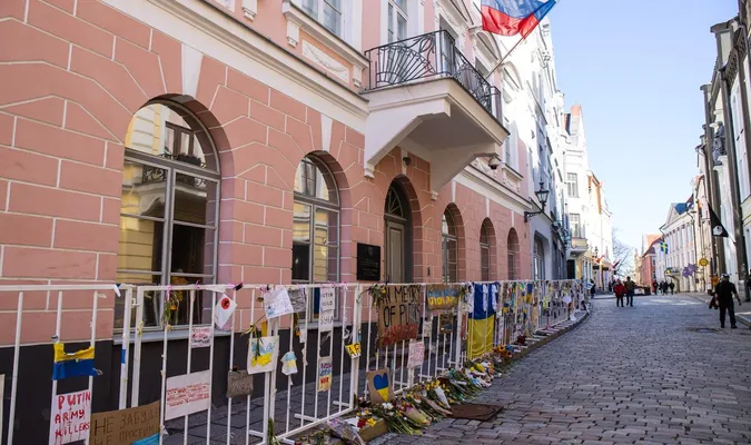 У Таллінні затримали Бабченка, який закидав яйцями посольство РФ