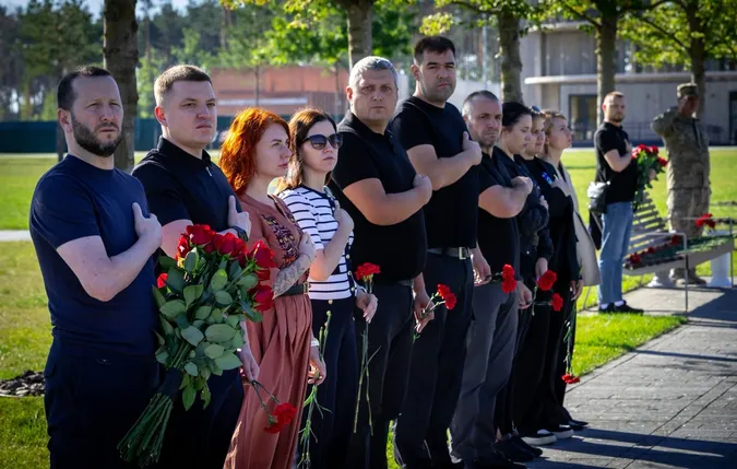 Тарас Шкітер узяв участь у похованні 12 воїнів, чиї імена поки невідомі