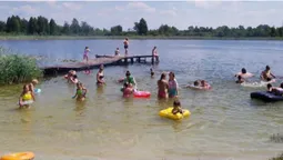 У Соловичах з гучномовця відпочивальників закликали до карантину (фото)