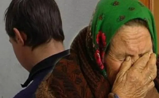На Волині п'яний онук побив палицею свою бабусю