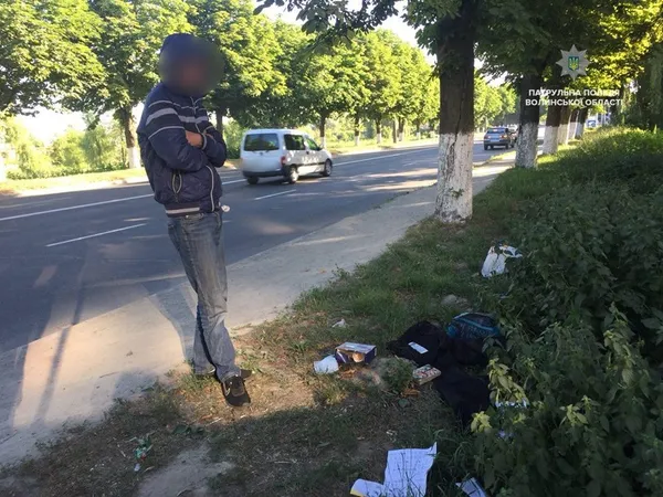 У Луцьку спіймали чоловіка, який обкрадав автомобілі (фото, відео) 