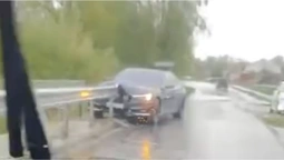 Біля Луцька авто влетіло у відбійник (відео)
