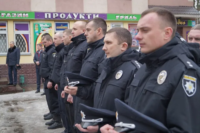 Автопарки управлінь поліції Охорони Рівненщини та Волині поповнилися новими автомобілями (фото)