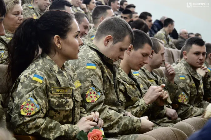 У луцькому «політесі» студентам вручили погони (фото)