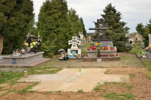 У Польщі відновили хрест із зруйнованого пам'ятника українцям (фото)