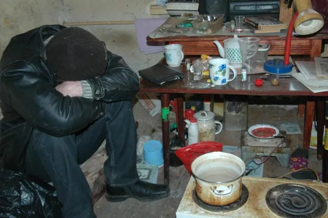 Життя на «пороховій бочці»: у Луцьку люди потерпають від наркопритонів, які облаштували у них по сусідству (відео)