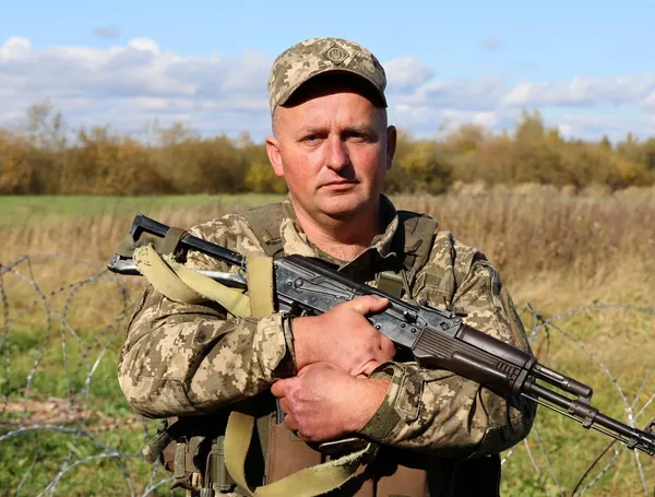 Вижив після влучання дрона й повернувся до служби: історія прикордонника з Волині (фото)