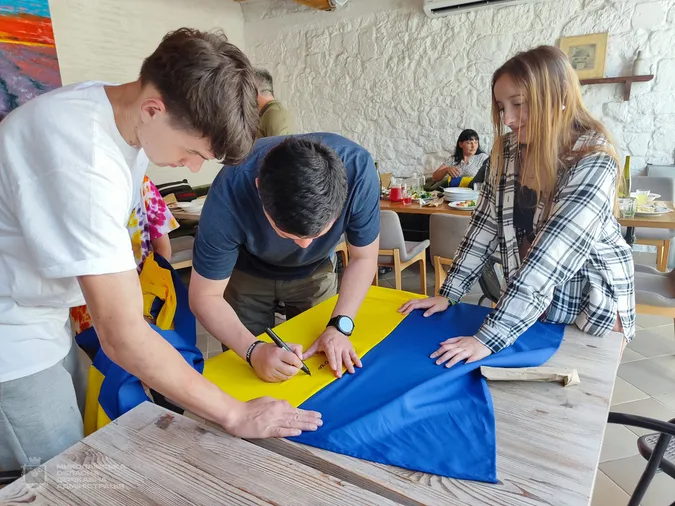 До Миколаєва повернули пʼятьох дітей-сиріт, депортованих росіянами у 2022 році (фото)
