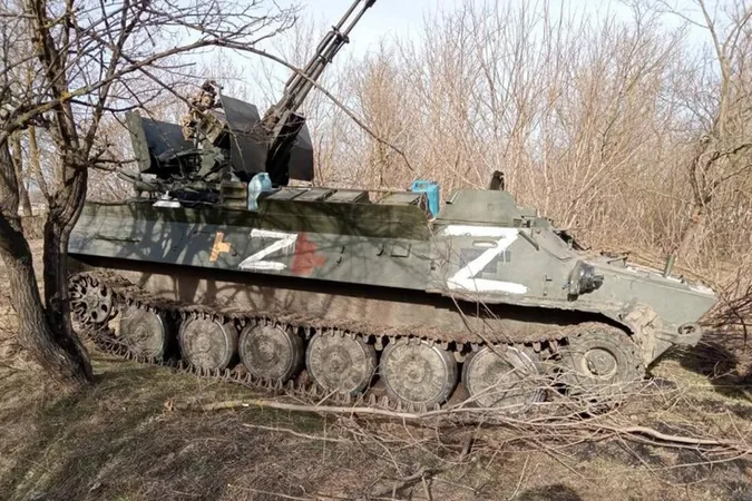 Близько 19 300 солдатів, 722 танки, 152 літаки: втрати окупантів на 10 квітня (відео)