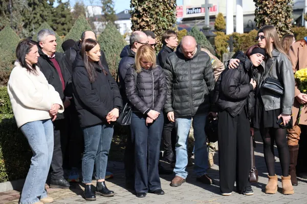 У Луцьку провели в останню дорогу двох Героїв, Євгенія Філяса та Тараса Медведчука (фото)