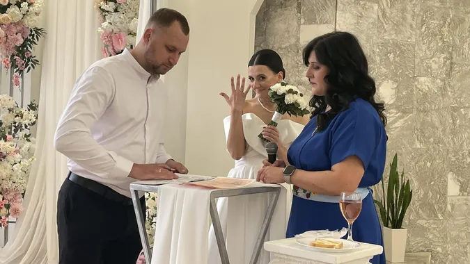 У Луцьку 28 пар одружилися в особливу «дзеркальну» дату (фото)