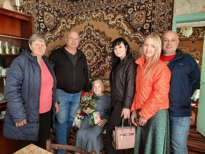 Пережила Голодомор та тікала від заслання: волинська довгожителька відсвяткувала 100-річчя